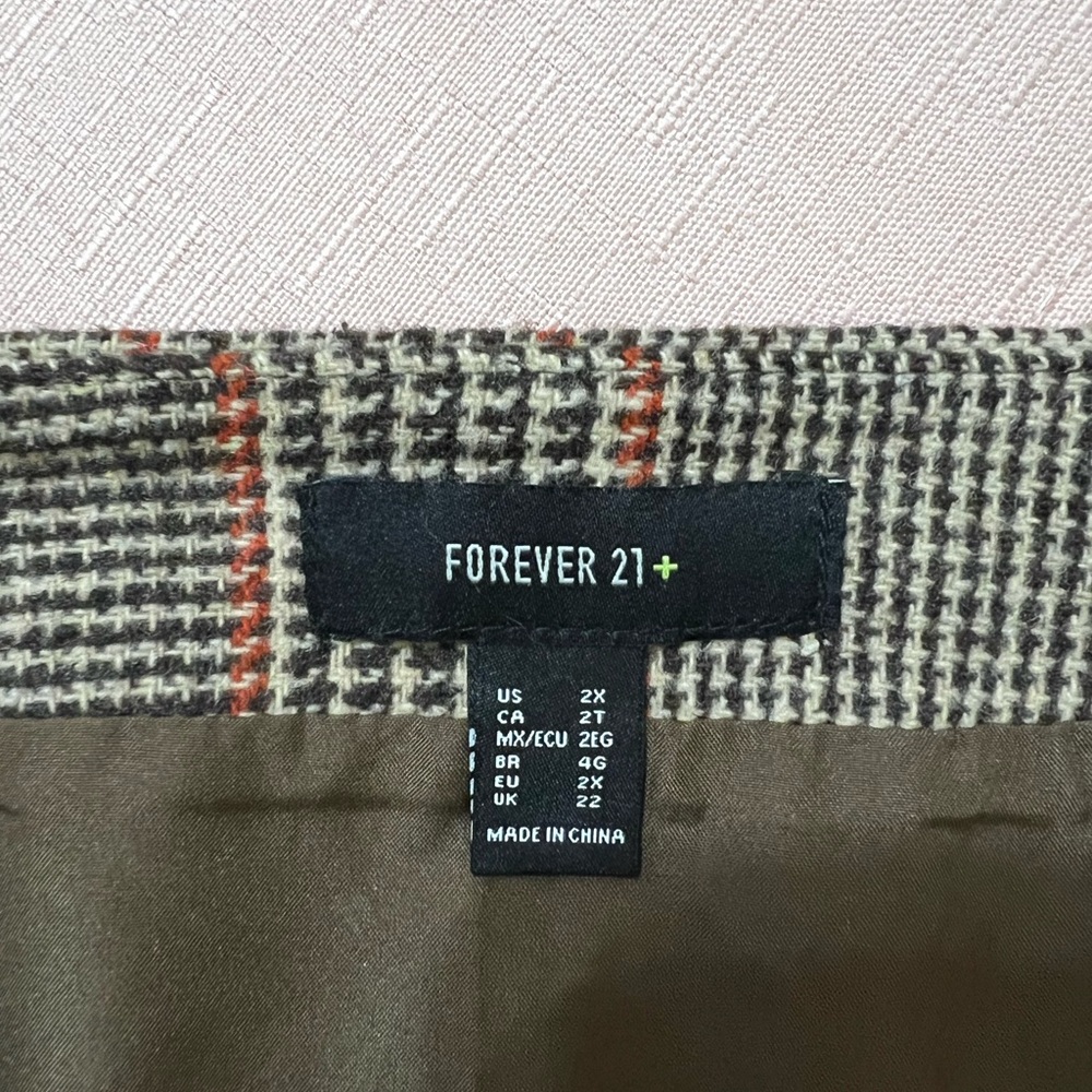 FORVER21 Plaid Mini Skirt - Picture 5 of 6